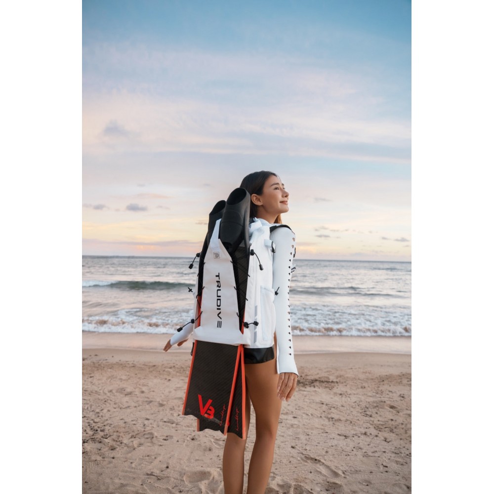 White micro cutout bikini wetsuit with long sleeves and front zipper for women’s beach and water sports