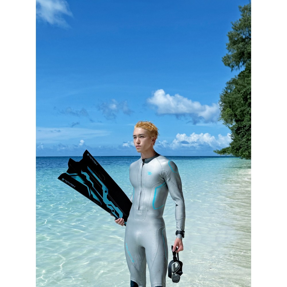 Armor Series men's longsleeve jumpsuit 1.5mm in black from Trudive for warm-water freediving