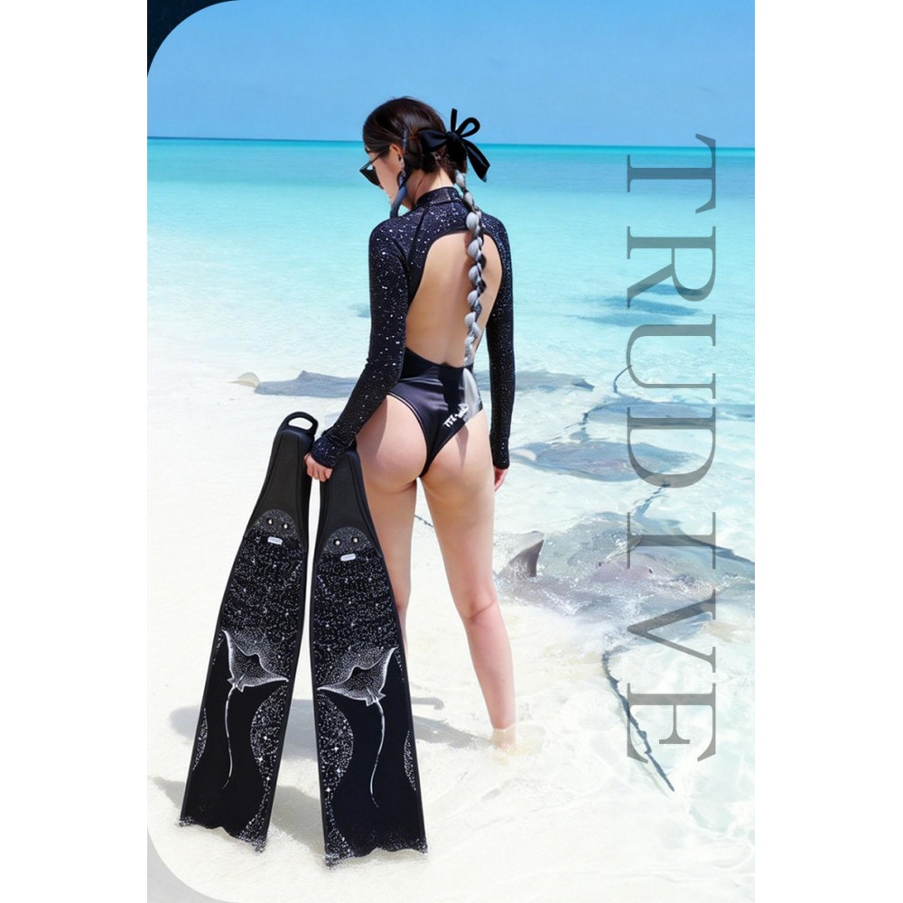 Manta Series carbon fiber freediving fins with manta ray and starry sky print in black and white from Trudive