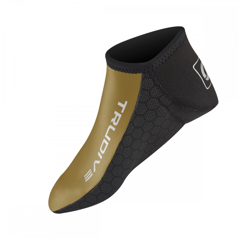 2mm neoprene unisex diving socks with non-slip sole for freediving and cold water sports