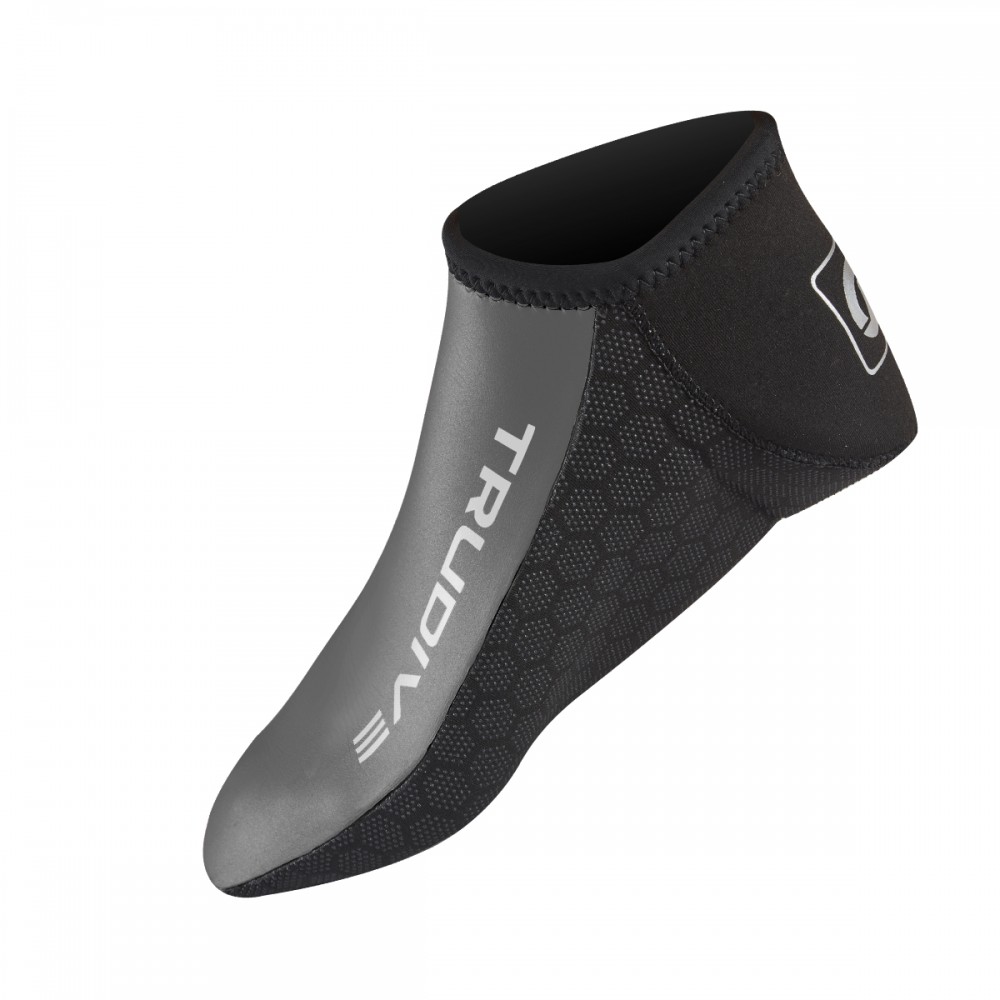 2mm neoprene unisex diving socks with non-slip sole for freediving and cold water sports